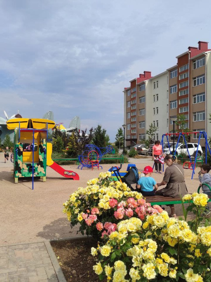 Отдых в Крыму поселок Мирный: детская площадка